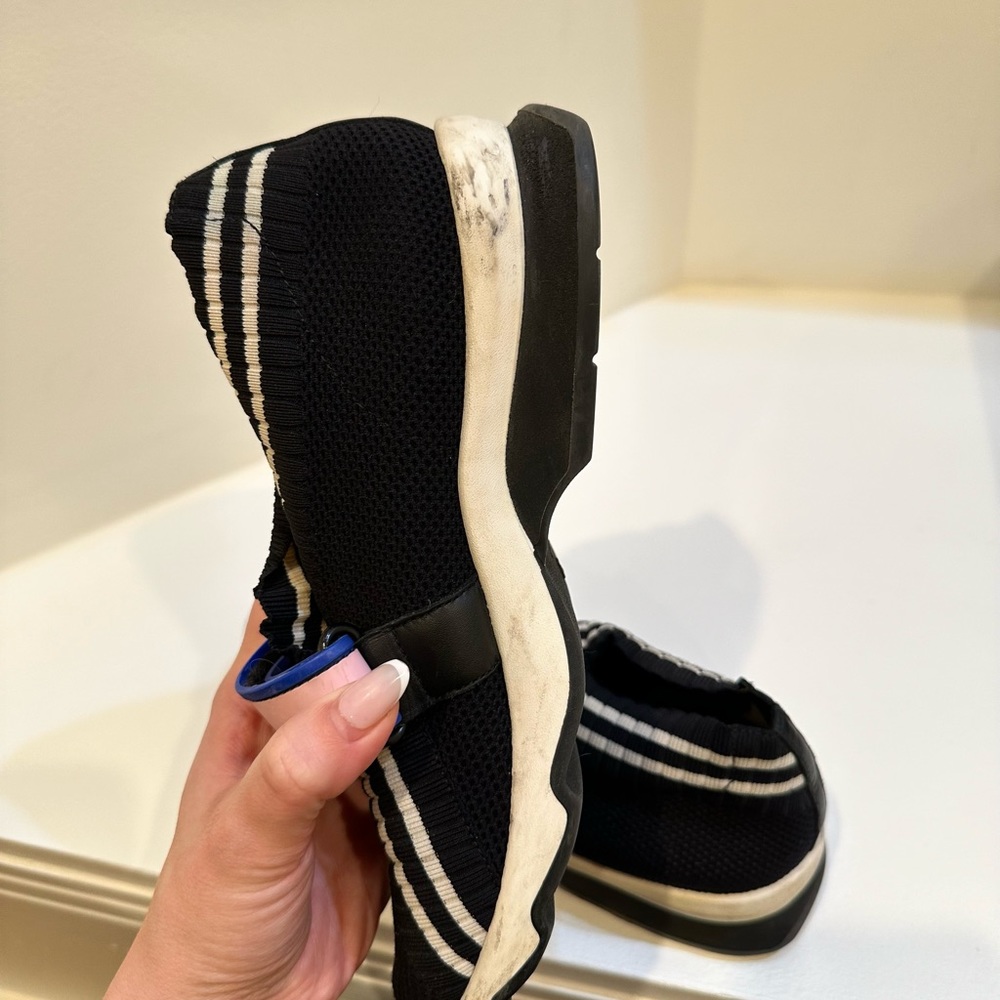 fendi sneakers- a few scuffs - Picture 5 of 5